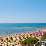 Pineta Flat With Terrace Apartment